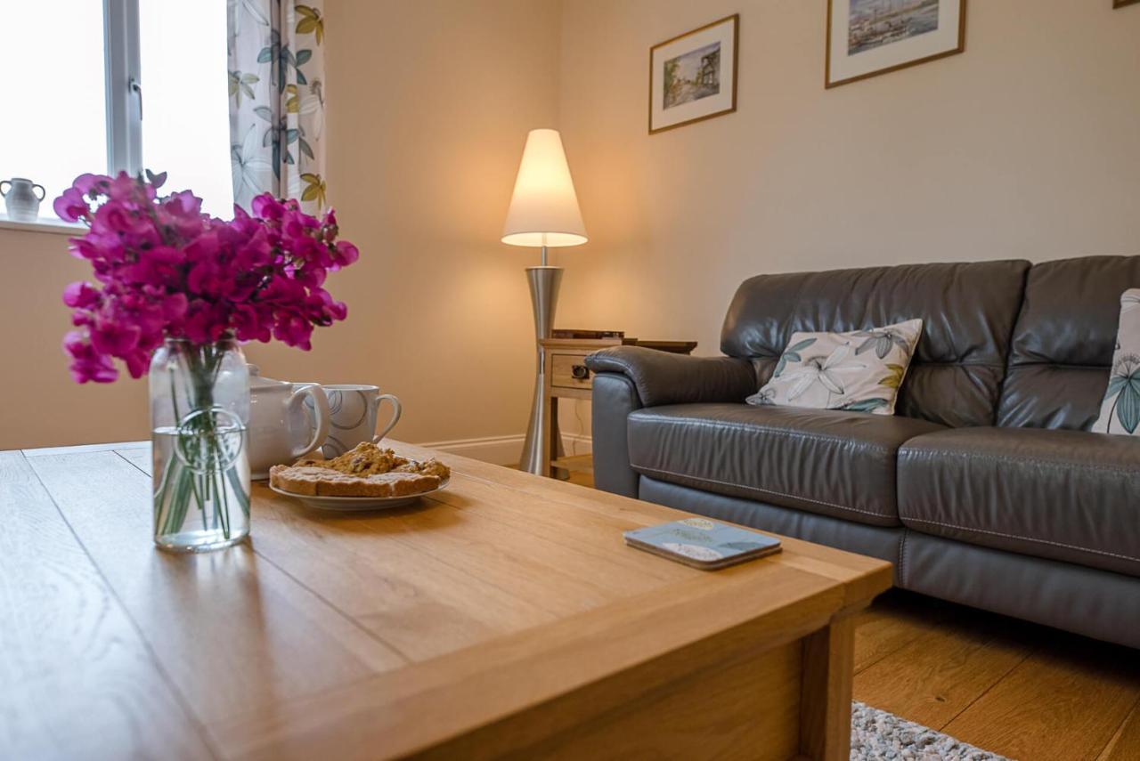 Grove Farm Bungalow With Swimming Pool, Dallinghoo Γούντμπριτζ Εξωτερικό φωτογραφία